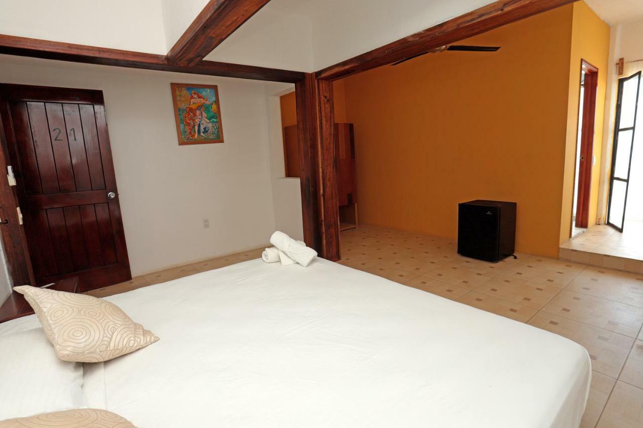 Hotel Neptuno Зиполите Экстерьер фото