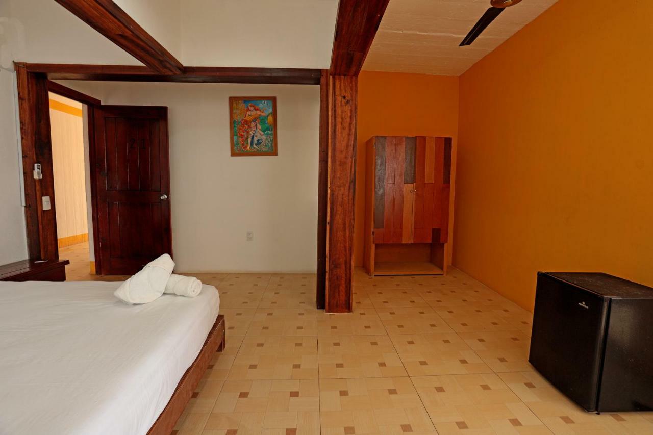Hotel Neptuno Зиполите Экстерьер фото