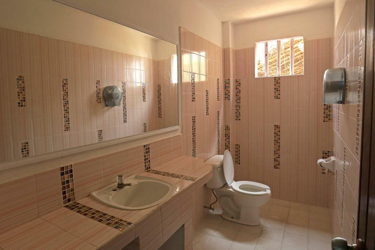 Hotel Neptuno Зиполите Экстерьер фото